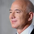 Tỷ phú Jeff Bezos soán ngôi trở thành người giàu nhất thế giới